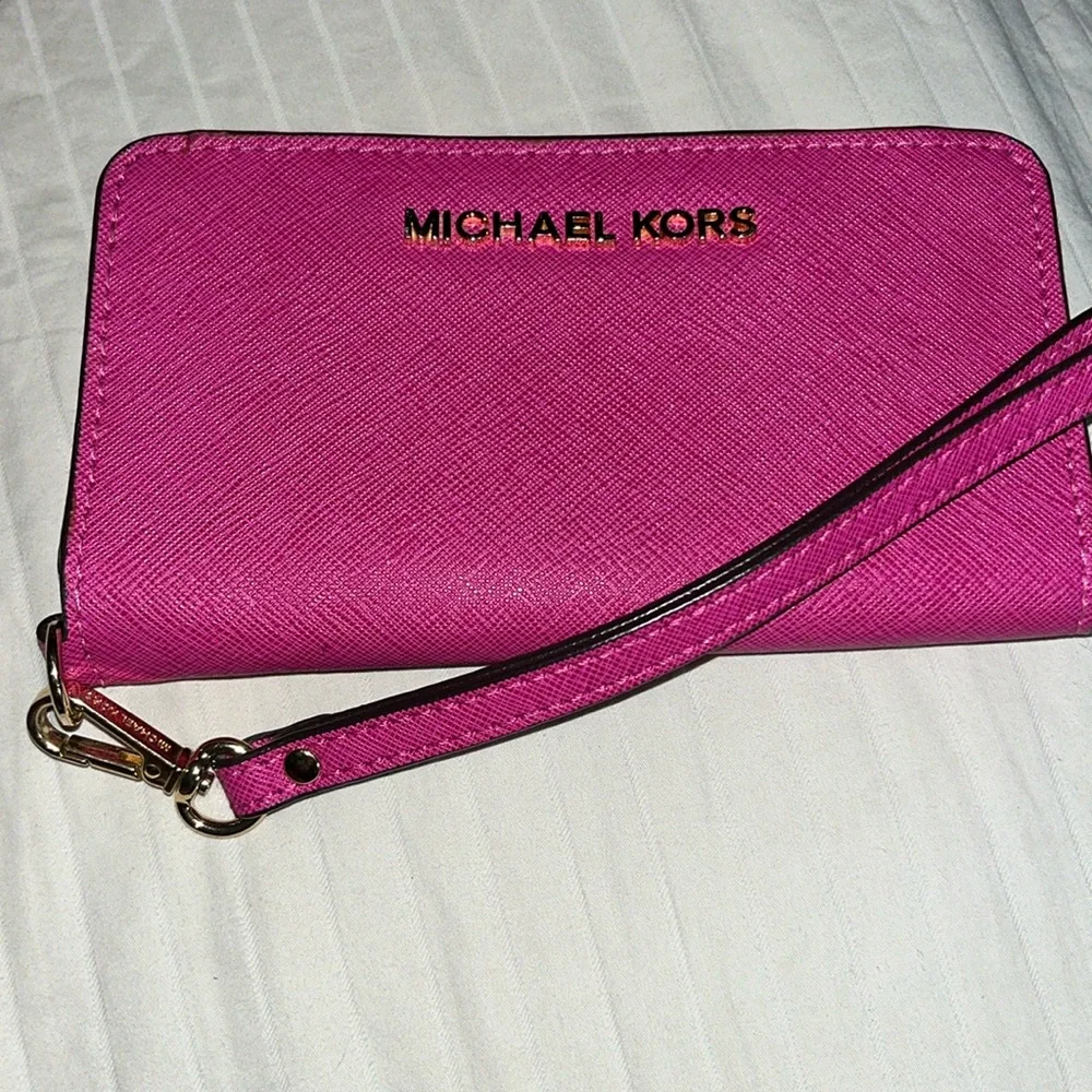 Micheal Kors Hot pink saffiano leather mobile wristlet card slot ID window